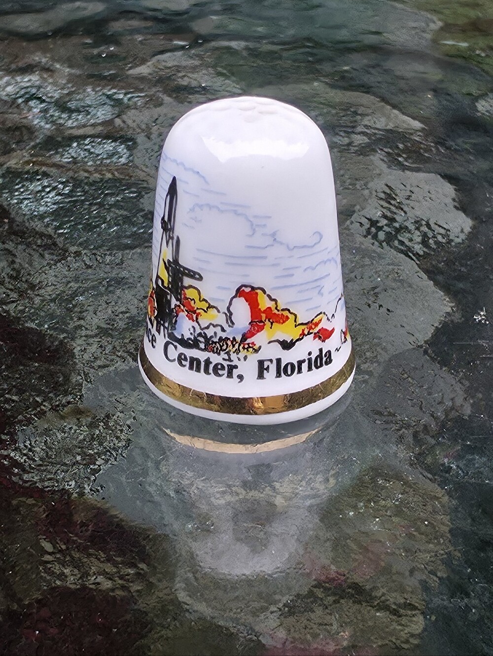 Vintage Exquisite Bone China Thimble